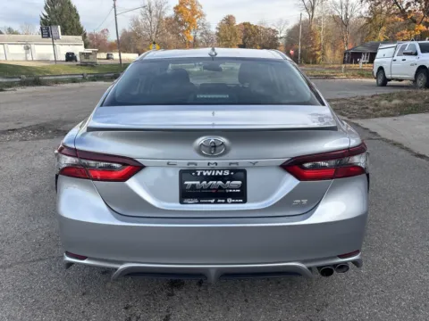 More photos of 2022 Toyota Camry SE at Twins Chrysler Dodge Jeep Ram, MI