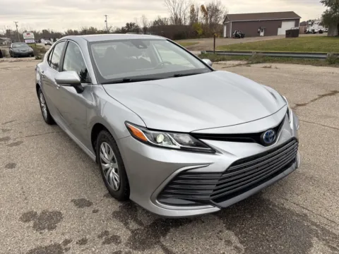 Silver 2022 Toyota Camry Hybrid LE for sale in Wayland, MI
