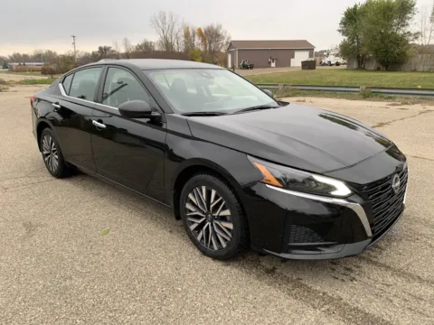 Black 2024 Nissan Altima 2.5 SV for sale in Wayland, MI
