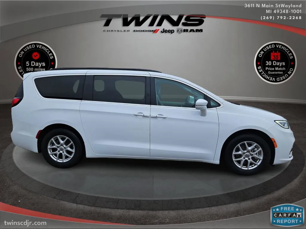 2022 Chrysler Pacifica Touring L for sale in Wayland, MI