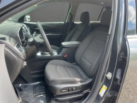 More photos of 2020 Chevrolet Equinox LT at Twins Chrysler Dodge Jeep Ram, MI