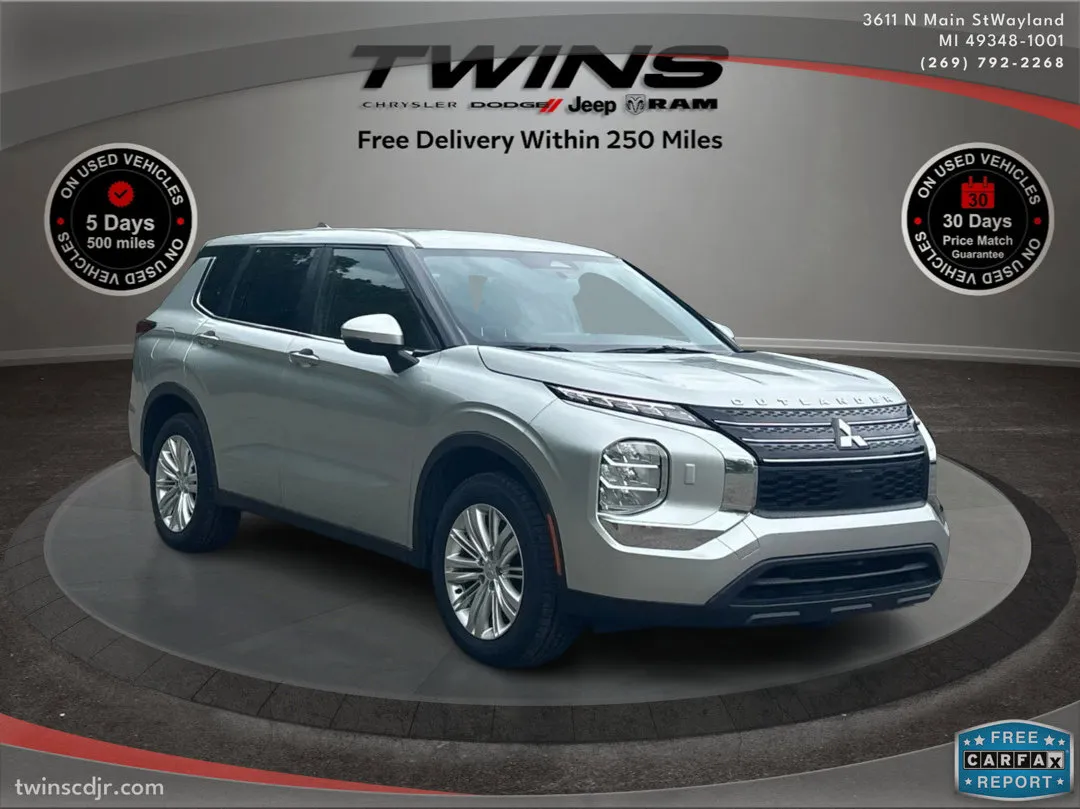 Gray 2023 Mitsubishi Outlander ES for sale in Wayland, MI