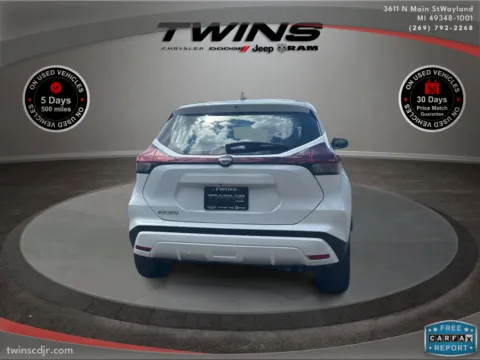 More photos of 2022 Nissan Kicks S at Twins Chrysler Dodge Jeep Ram, MI