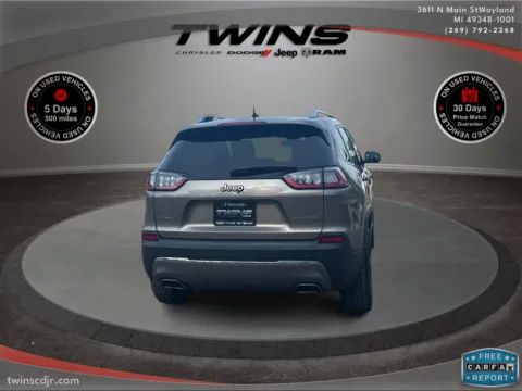 More photos of 2021 Jeep Cherokee Limited at Twins Chrysler Dodge Jeep Ram, MI