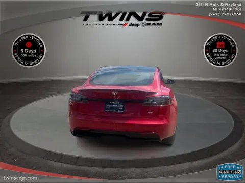 More photos of 2022 Tesla Model S Plaid at Twins Chrysler Dodge Jeep Ram, MI