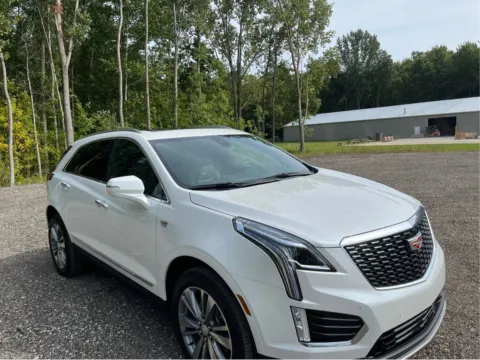 White 2024 Cadillac XT5 FWD Premium Luxury for sale in Wayland, MI