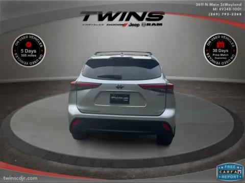 More photos of 2023 Toyota Highlander Hybrid XLE at Twins Chrysler Dodge Jeep Ram, MI
