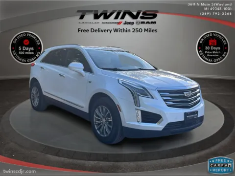 White 2017 Cadillac XT5 Luxury AWD for sale in Wayland, MI
