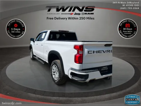 More photos of 2019 Chevrolet Silverado 1500 RST at Twins Chrysler Dodge Jeep Ram, MI