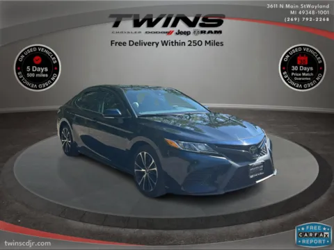 Blue 2020 Toyota Camry SE for sale in Wayland, MI