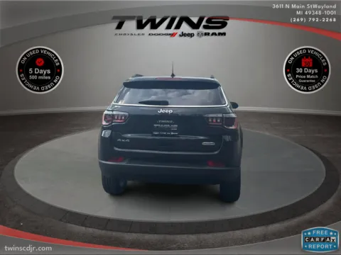 More photos of 2022 Jeep Compass Latitude Lux at Twins Chrysler Dodge Jeep Ram, MI