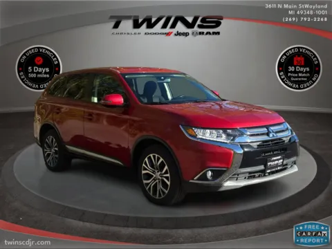 Red 2017 Mitsubishi Outlander SE for sale in Wayland, MI