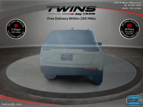 More photos of 2023 Jeep Grand Cherokee Altitude at Twins Chrysler Dodge Jeep Ram, MI