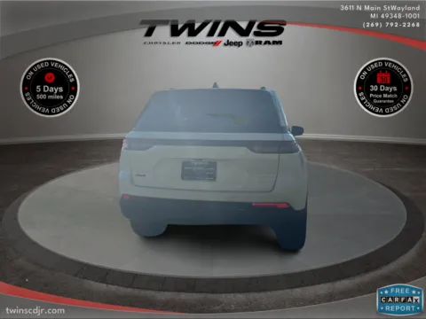 More photos of 2023 Jeep Grand Cherokee Altitude at Twins Chrysler Dodge Jeep Ram, MI