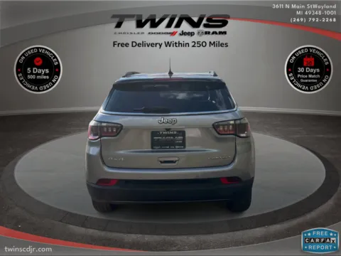 More photos of 2021 Jeep Compass Limited at Twins Chrysler Dodge Jeep Ram, MI