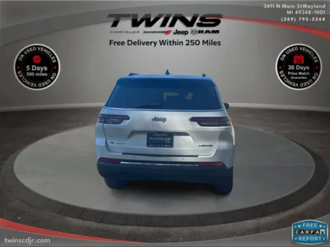 More photos of 2022 Jeep Grand Cherokee L Limited at Twins Chrysler Dodge Jeep Ram, MI