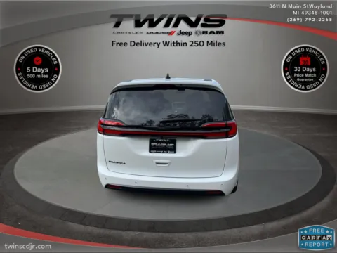 More photos of 2026 Chrysler Pacifica Select at Twins Chrysler Dodge Jeep Ram, MI