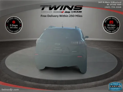 More photos of 2019 Jeep Cherokee Latitude Plus at Twins Chrysler Dodge Jeep Ram, MI