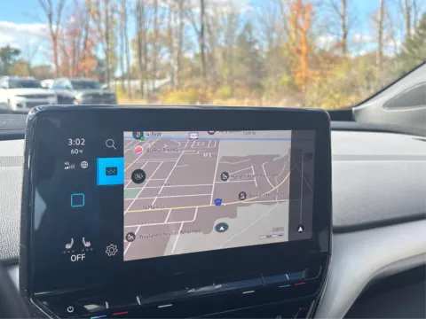 More photos of 2022 Volkswagen ID.4 Pro at Twins Chrysler Dodge Jeep Ram, MI