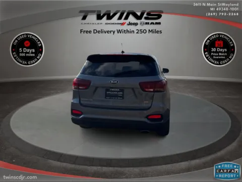 More photos of 2020 Kia Sorento LX at Twins Chrysler Dodge Jeep Ram, MI