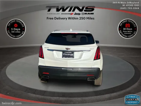 More photos of 2021 Cadillac XT5 FWD Luxury at Twins Chrysler Dodge Jeep Ram, MI