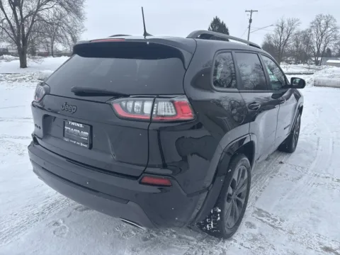 More photos of 2021 Jeep Cherokee High Altitude at Twins Chrysler Dodge Jeep Ram, MI