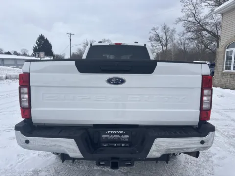 More photos of 2022 Ford Super Duty F-350 SRW XLT at Twins Chrysler Dodge Jeep Ram, MI