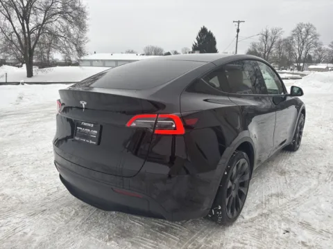 More photos of 2024 Tesla Model Y Long Range at Twins Chrysler Dodge Jeep Ram, MI