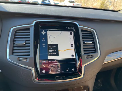 More photos of 2019 Volvo XC90 Momentum at Twins Chrysler Dodge Jeep Ram, MI