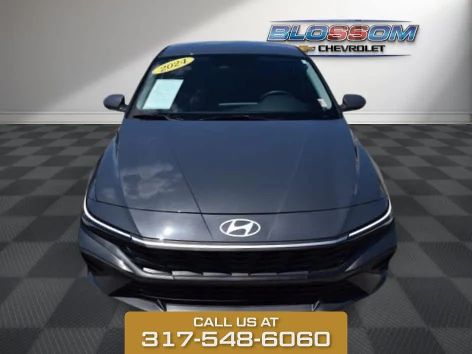 Gray 2024 Hyundai Elantra SEL for sale in Indianapolis, IN