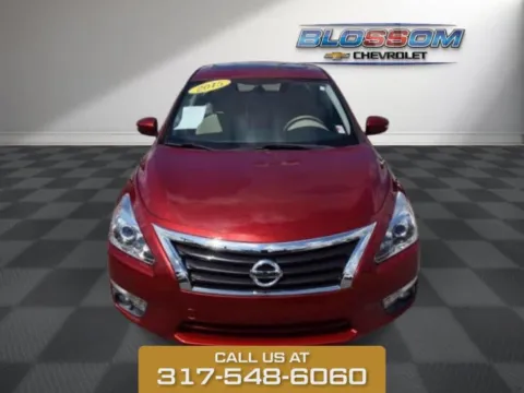 Red 2015 Nissan Altima 2.5 SV for sale in Indianapolis, IN
