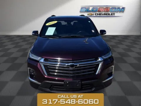 Black 2022 Chevrolet Traverse LT Leather for sale in Indianapolis, IN