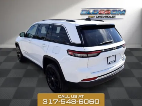 More photos of 2023 Jeep Grand Cherokee Limited at Quality Used Vehicles, IN