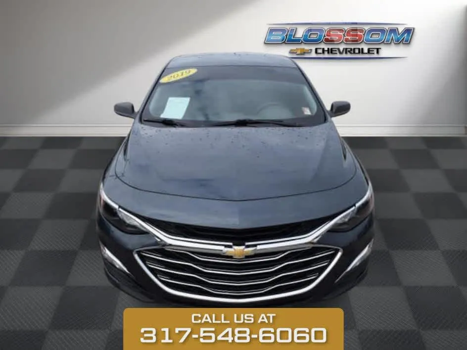 Gray 2019 Chevrolet Malibu LS for sale in Indianapolis, IN