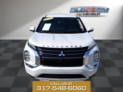 White 2024 Mitsubishi Outlander SE for sale in Indianapolis, IN