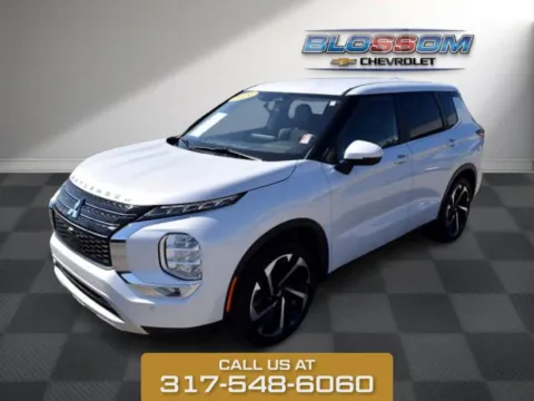 Photos of 2024 Mitsubishi Outlander SE for sale in Indianapolis, IN at Quality Used Vehicles