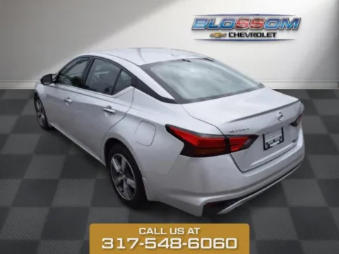 More photos of 2020 Nissan Altima 2.5 SL at Quality Used Vehicles, IN