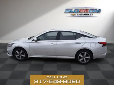 Another view of 2020 Nissan Altima 2.5 SL for sale in Indianapolis, IN at Quality Used Vehicles