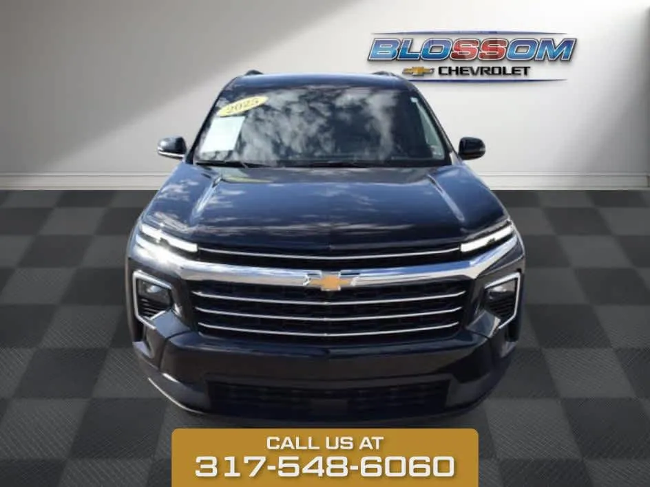 Black 2025 Chevrolet Traverse FWD LT for sale in Indianapolis, IN