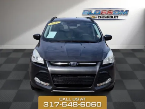 Gray 2016 Ford Escape SE for sale in Indianapolis, IN
