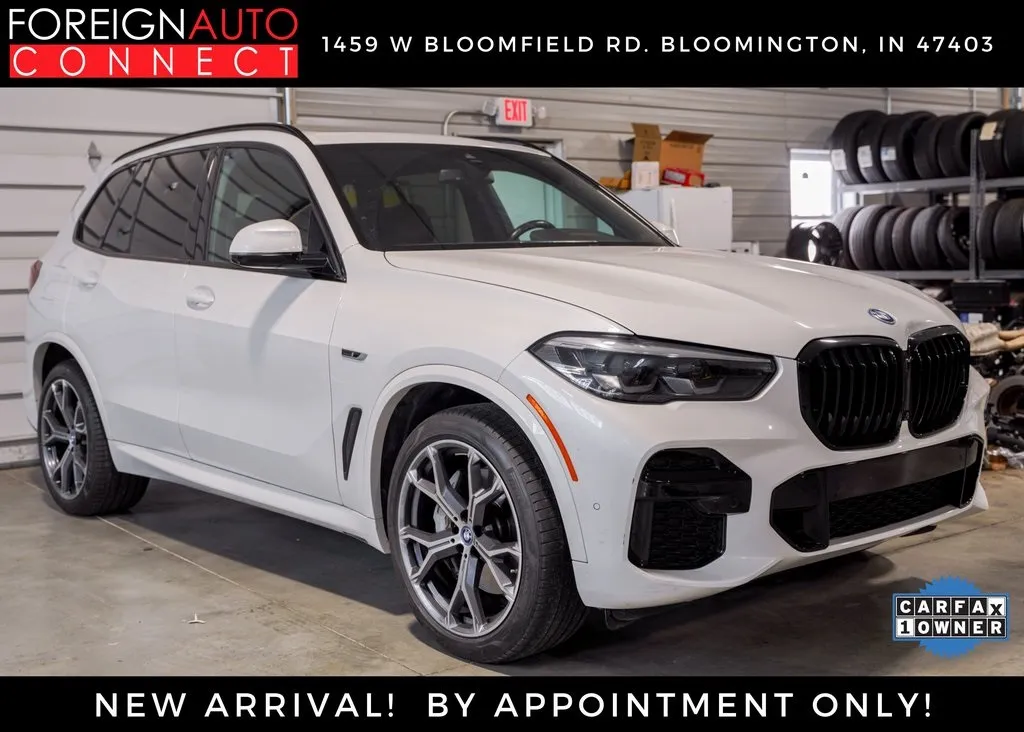 2023 BMW X5 45e's photo