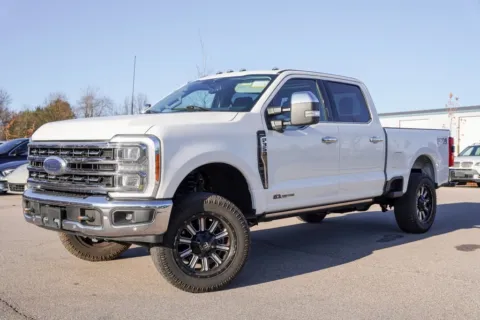 More photos of 2023 Ford F-350SD Lariat at Foreign Auto Connect, IN
