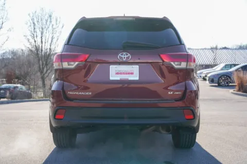 More photos of 2017 Toyota Highlander SE at Foreign Auto Connect, IN