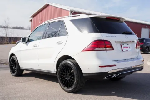 More photos of 2016 Mercedes-Benz GLE 300d at Foreign Auto Connect, IN