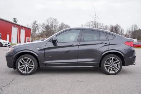 More photos of 2017 BMW X4 xDrive28i at Foreign Auto Connect, IN