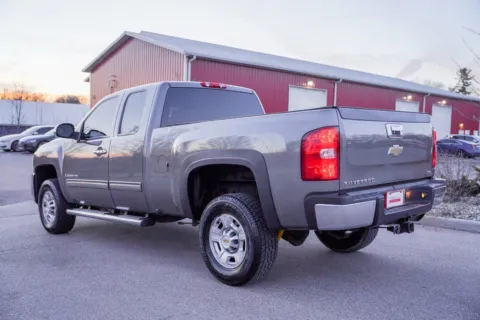 More photos of 2009 Chevrolet Silverado 2500HD LTZ at Foreign Auto Connect, IN