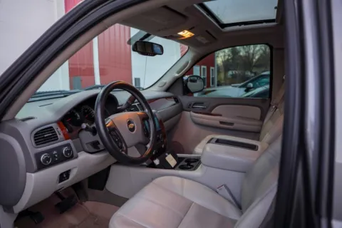 More photos of 2009 Chevrolet Silverado 2500HD LTZ at Foreign Auto Connect, IN