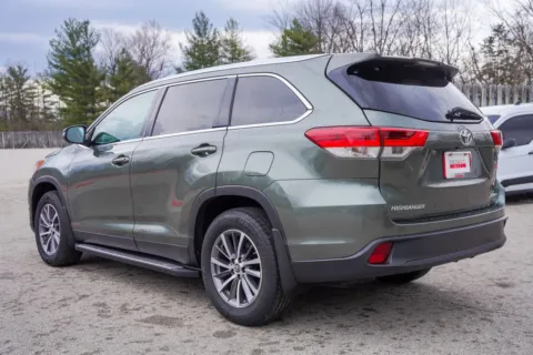 More photos of 2019 Toyota Highlander XLE at Foreign Auto Connect, IN