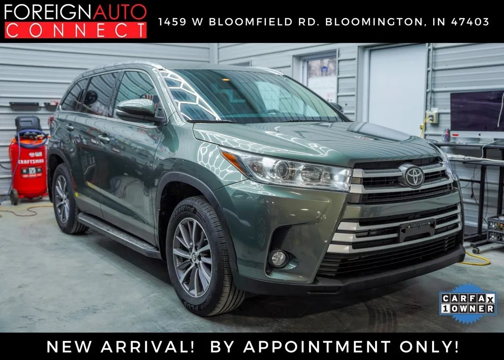 Green 2019 Toyota Highlander XLE for sale in Bloomington, IN