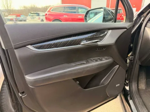 More photos of 2020 Cadillac XT6 Premium Luxury at Foreign Auto Connect, IN